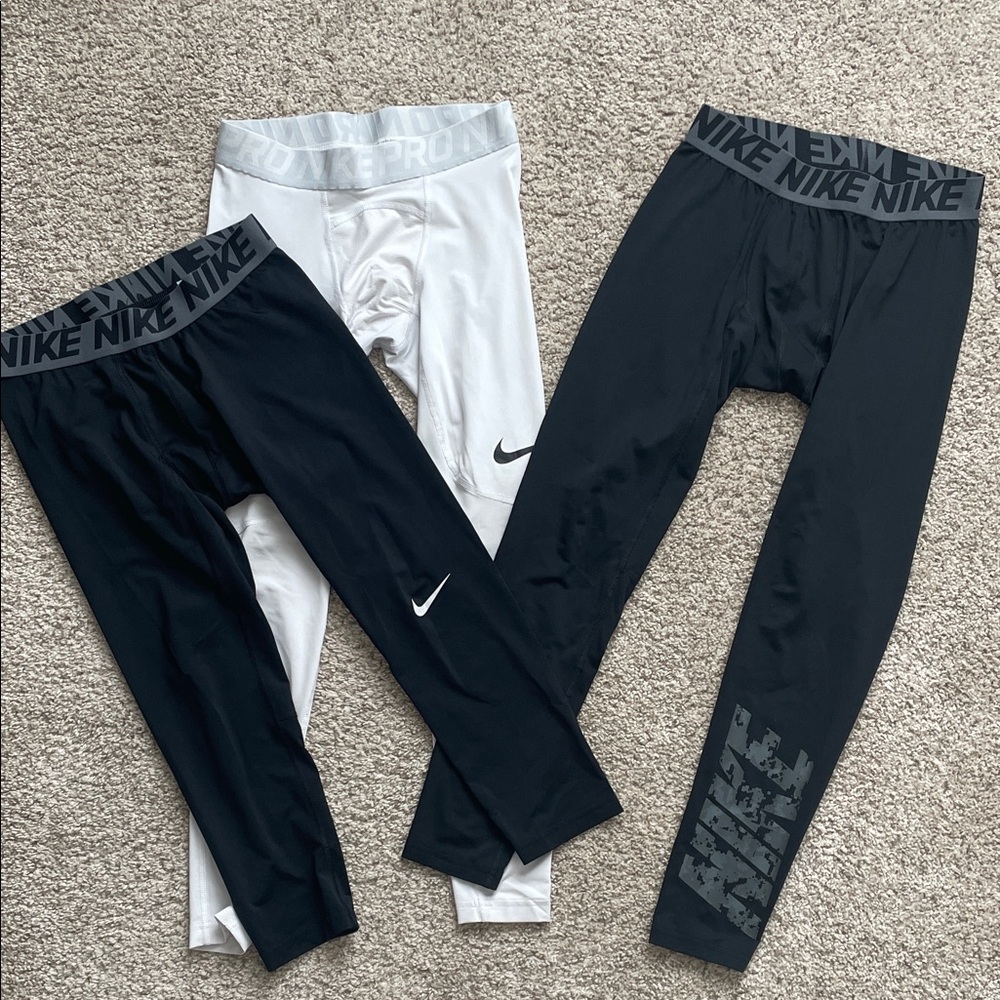 Nike Men’s Black and White Leggings Set